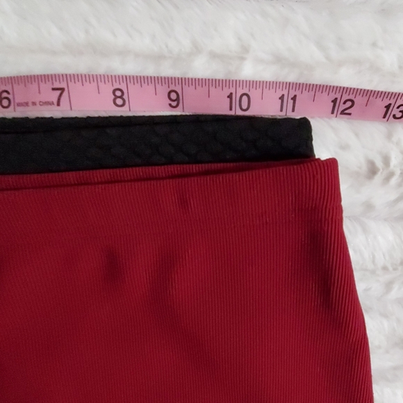 F21 2 mini skirts black and maroon sz.Small - Picture 5 of 8
